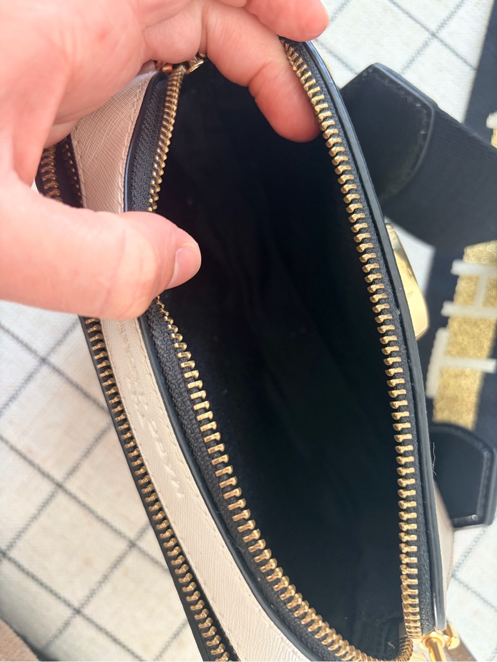 Marc Jacob’s Crossbody - Picture 10 of 13